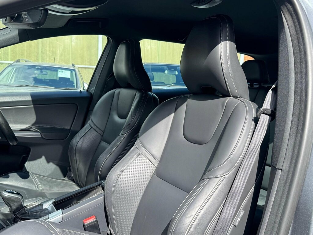 Volvo XC60 Se Nav D4 Silver #18