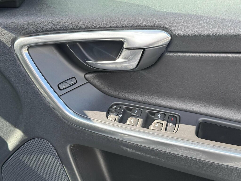 Volvo XC60 Se Nav D4 Silver #29