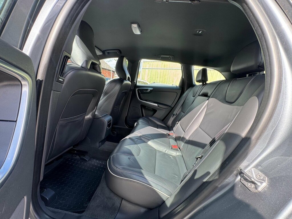 Volvo XC60 Se Nav D4 Silver #22