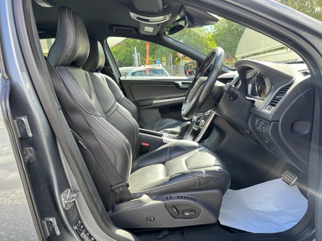 Volvo XC60 Se Nav D4 Silver #16