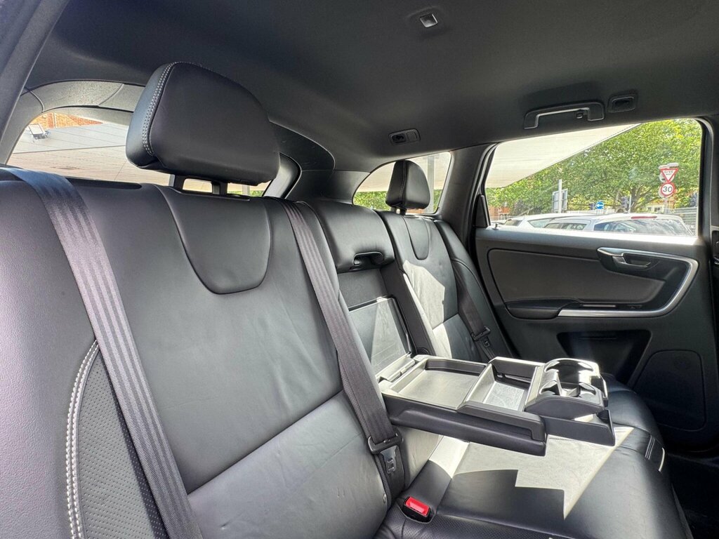 Volvo XC60 Se Nav D4 Silver #25
