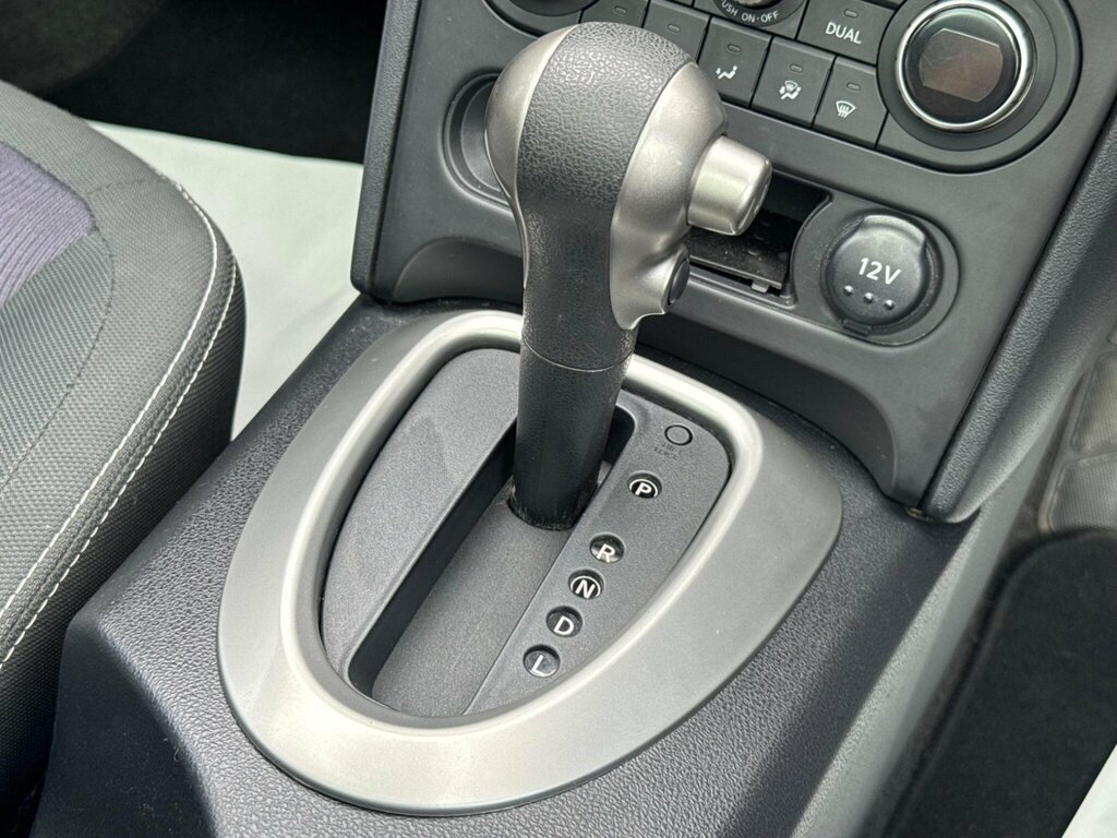 Nissan Qashqai Hatchback Grey #24