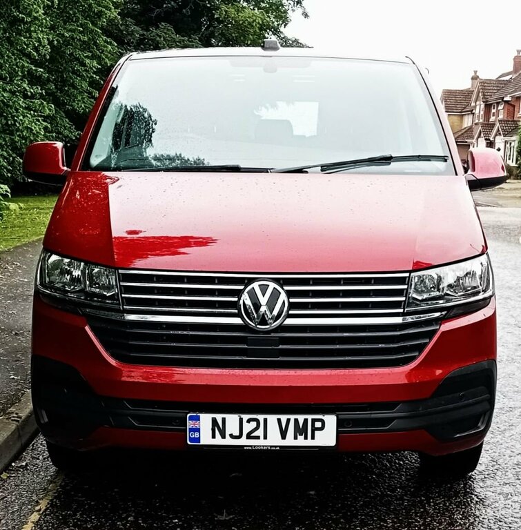 Volkswagen Transporter Shuttle 2L Se NJ21VMP Red #5
