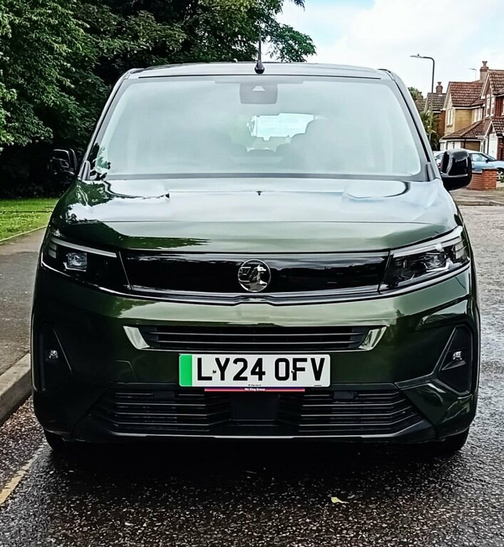 Vauxhall Combo-e Life Mpv Green #5