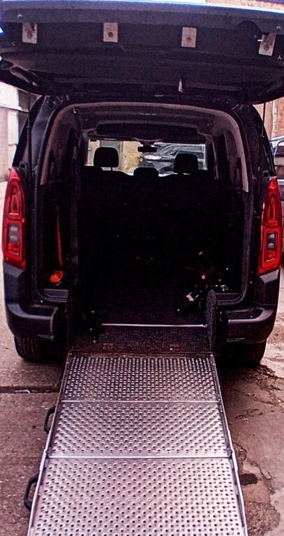 Citroen Berlingo 1.5L Feel NK21CPO Black