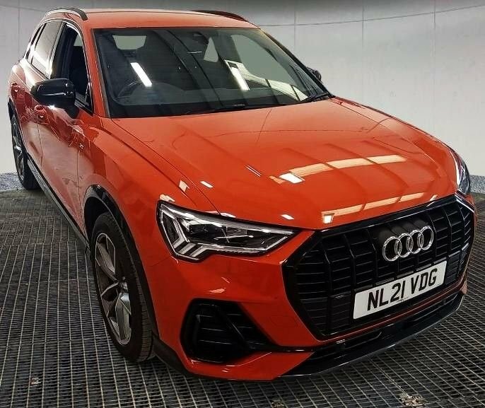 Audi Q3 1.5L Black Edition NL21VDG Orange