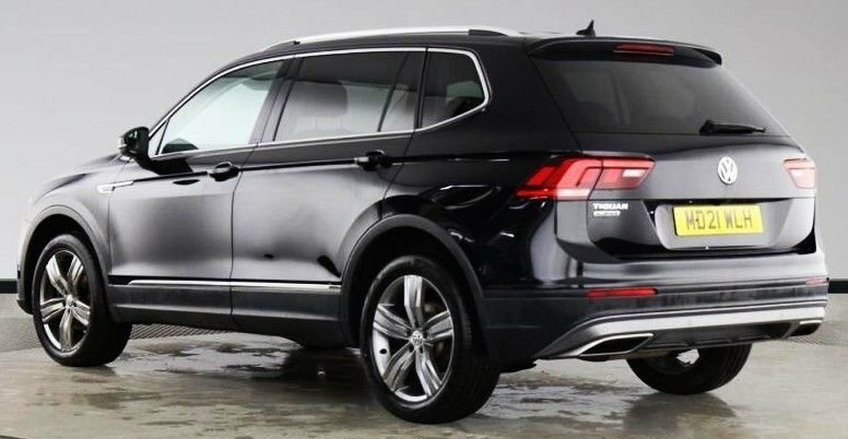 Volkswagen Tiguan Allspace 2L Match Black #3