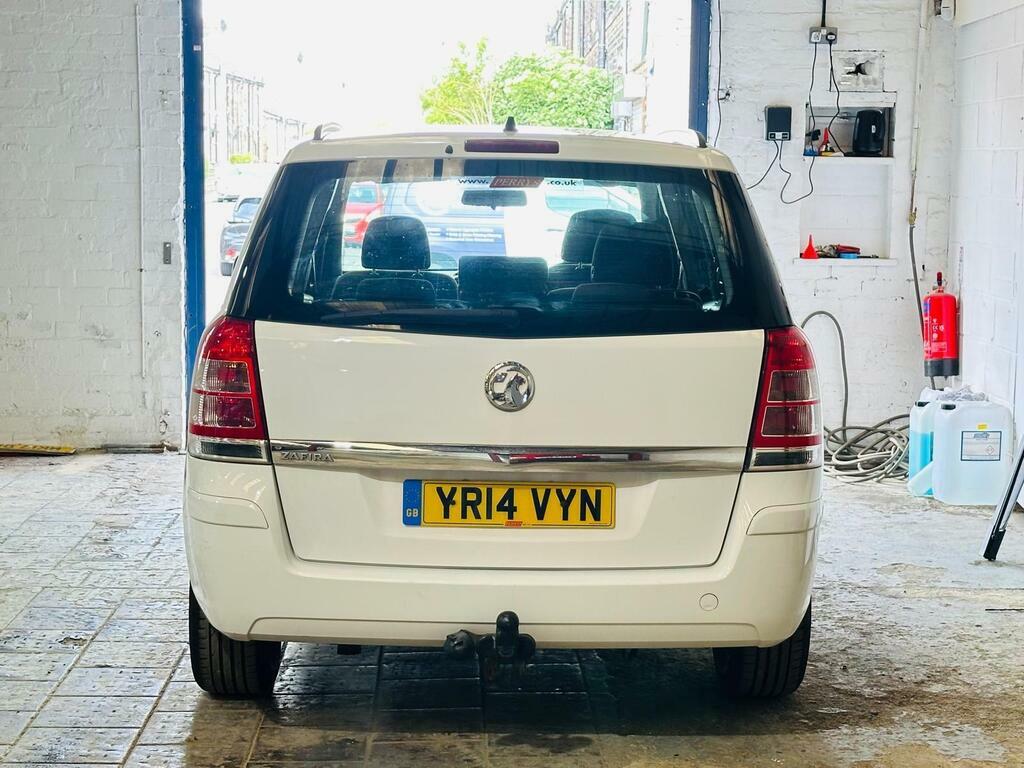 Vauxhall Zafira 1.8 16V Exclusiv Euro 5 YR14VYN White #4