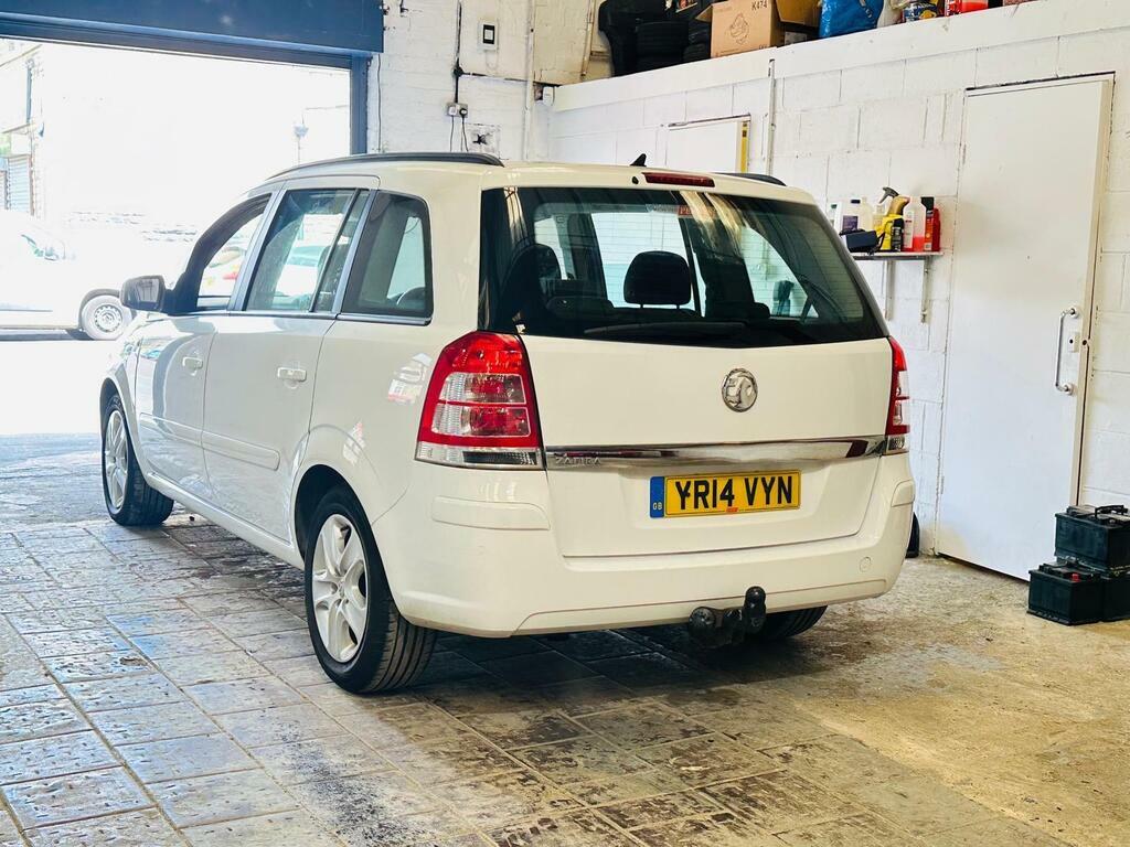Vauxhall Zafira 1.8 16V Exclusiv Euro 5 YR14VYN White #3