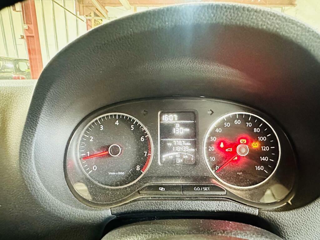 Volkswagen Polo Hatchback White #9