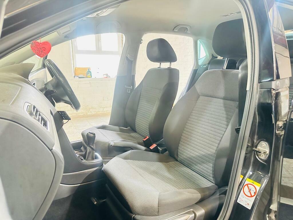Volkswagen Polo Hatchback White #14