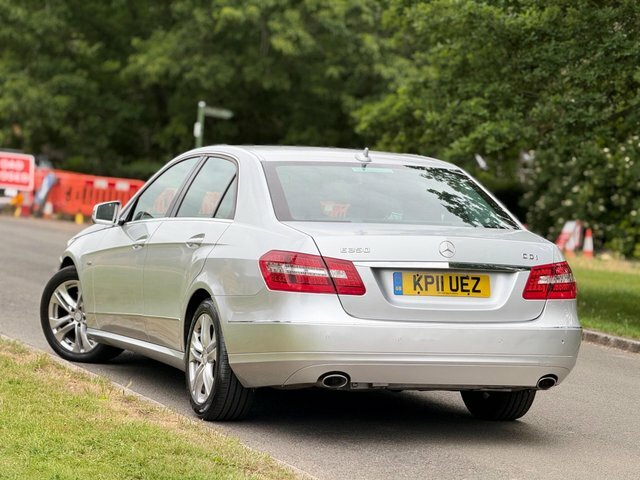 Mercedes-Benz E Class 2011 3.0 E350 Cdi V6 Blueefficiency Avantgarde G-t Silver #2