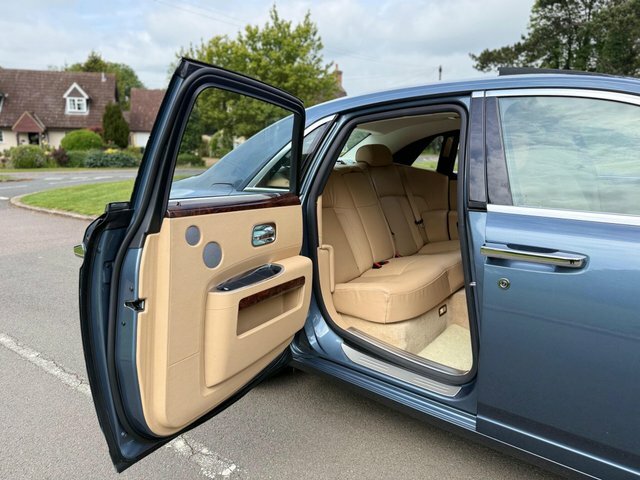Rolls-Royce Ghost 6.6 V12 564 Bhp Grey #34