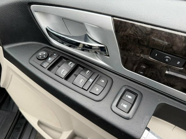 Chrysler Grand Voyager  Black #22