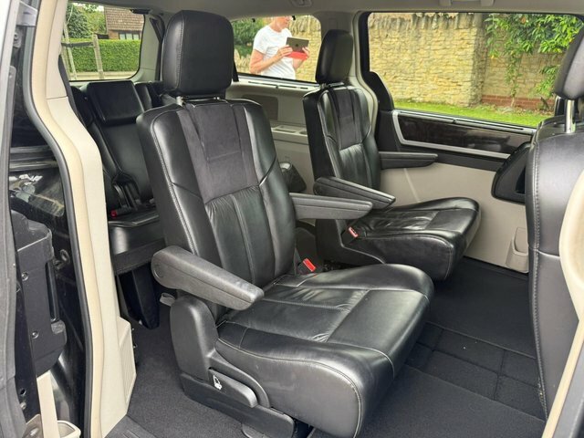 Chrysler Grand Voyager  Black #16
