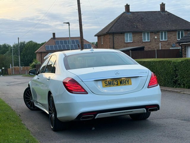 Mercedes-Benz S Class Saloon Black #2
