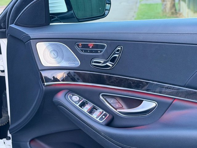 Mercedes-Benz S Class Saloon Black #17