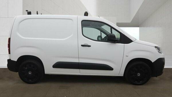 Citroen Berlingo 2022 1.5 Bluehdi 1000 Enterprise M Pro Swb Euro 6 SM71YJF White #5