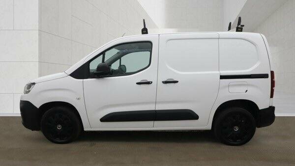 Citroen Berlingo 2022 1.5 Bluehdi 1000 Enterprise M Pro Swb Euro 6 SM71YJF White #6