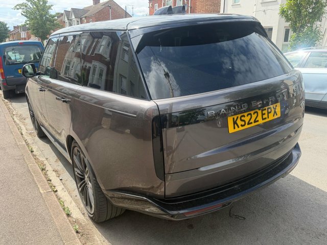 Land Rover Range Rover 3.0 D300 Hse White #4