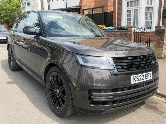 Land Rover Range Rover 3.0 D300 Hse White #2