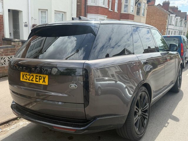 Land Rover Range Rover 3.0 D300 Hse White #3