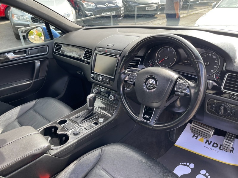 Volkswagen Touareg 2016 16 3.0 White #23
