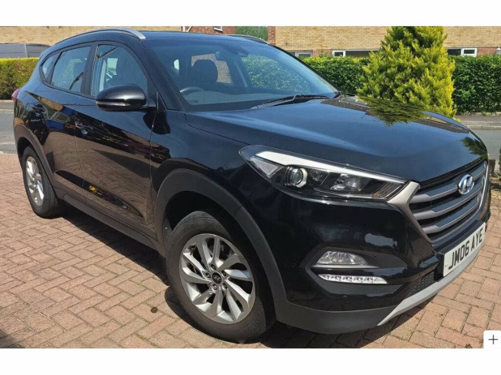 Hyundai Tucson Gdi Blue Drive Se Nav EY18VFR Black #2