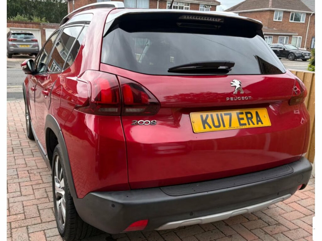 Peugeot 2008 Active Black #4