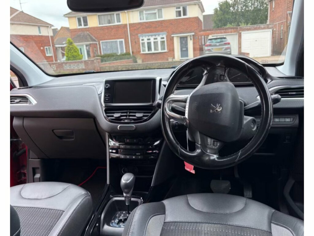 Peugeot 2008 Active Black #6