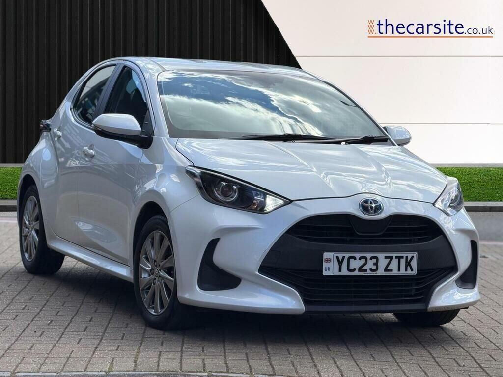 Toyota Yaris Excel Red #1