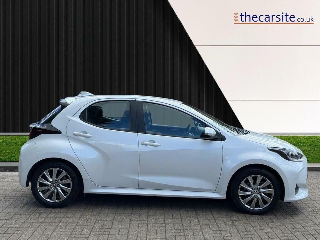 Toyota Yaris Excel Red #5