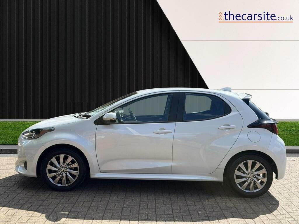 Toyota Yaris Excel Red #28