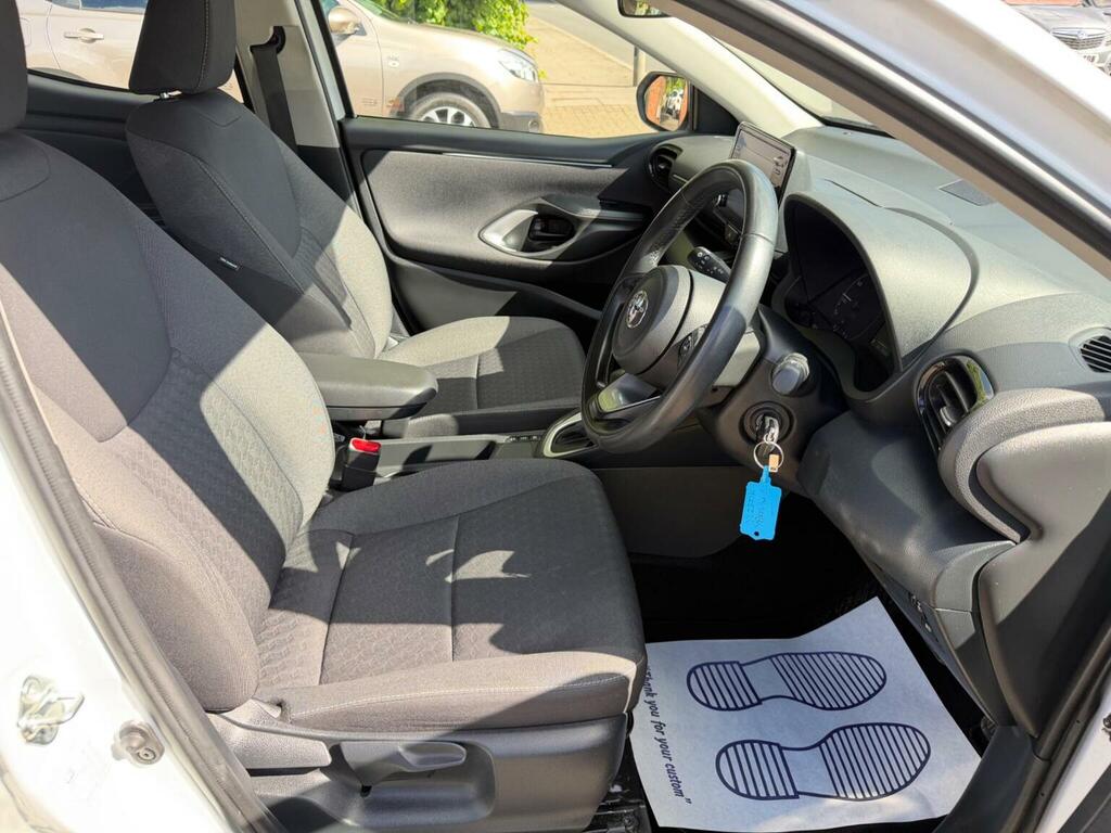 Toyota Yaris Excel Red #10