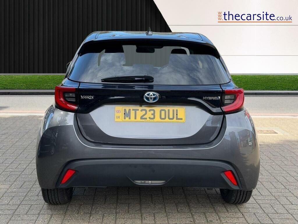 Toyota Yaris 1.5 Vvt-h Design E-cvt Euro 6 Ss Grey #4