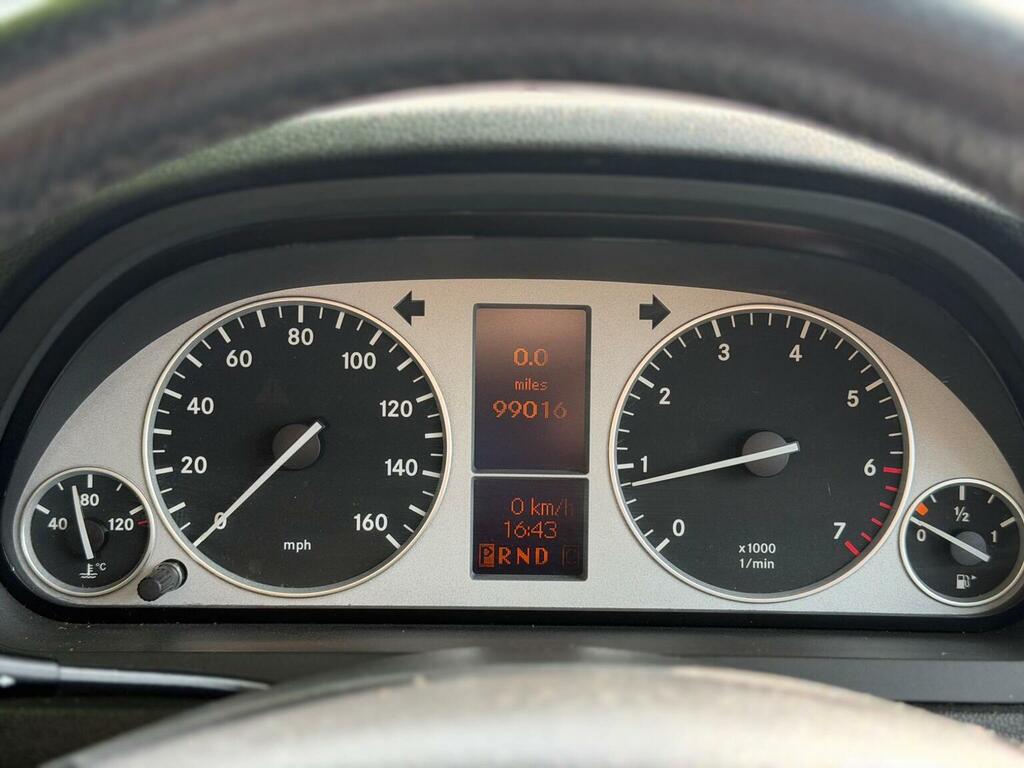 Mercedes-Benz B Class B180 Se Cvt Grey #44