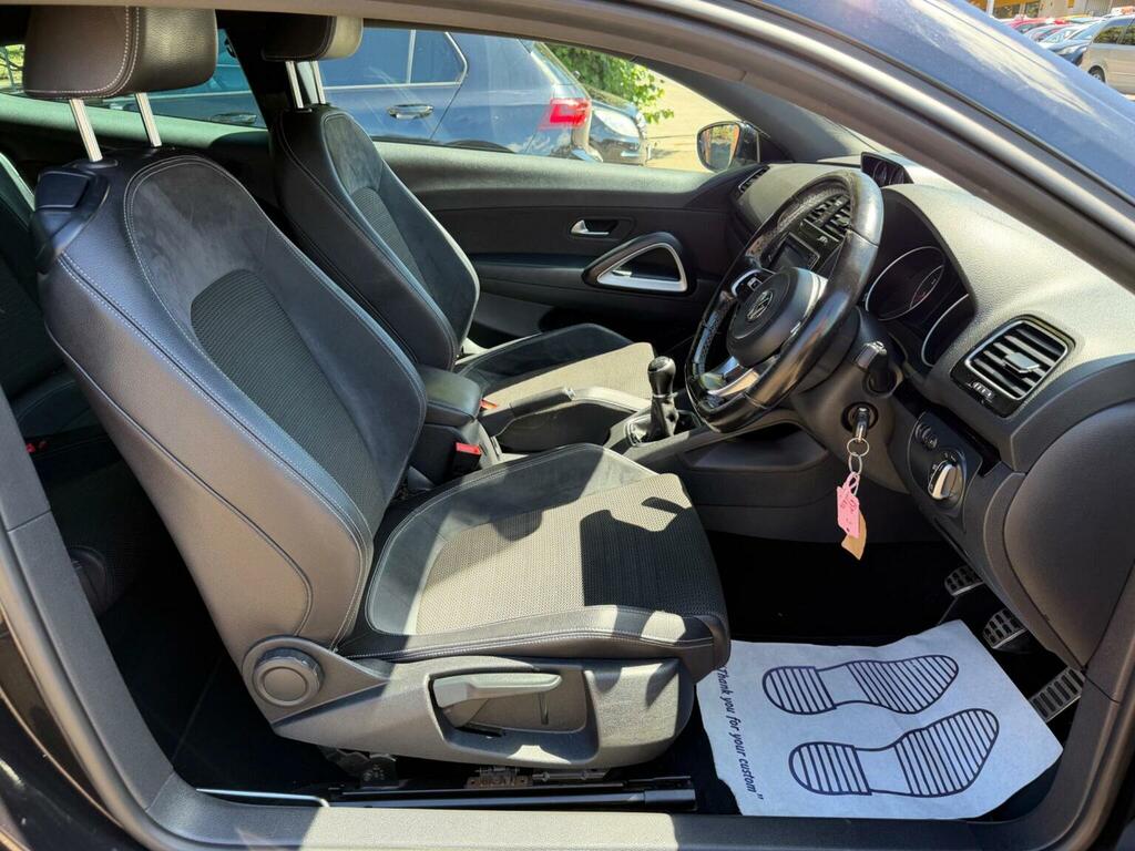 Volkswagen Scirocco 2.0 Tdi Bluemotion Tech Gt Black Edition Red #10