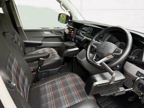 Volkswagen Transporter 2021 21 2.0 Black #3