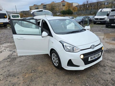 Hyundai I10 1.2 Se Hatchback NU18KBK White #6