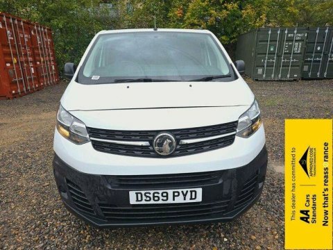 Vauxhall Vivaro 1.5 Turbo D DS69PYD White #2