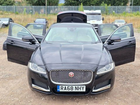 Jaguar XF 2.0D Portfolio Saloon RA68NHY Black #6