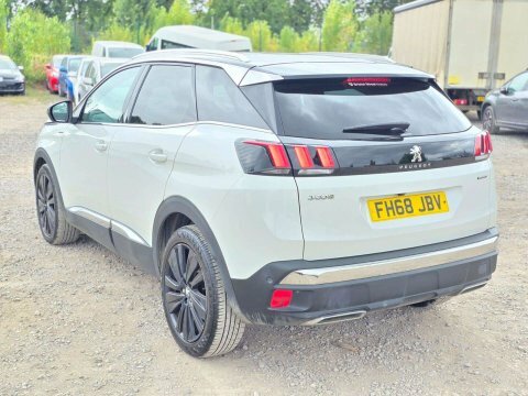 Peugeot 3008 1.5 Bluehdi Gt FH68JBV White #4