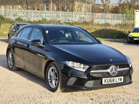 Mercedes-Benz A Class 1.5 A180d Se KU68LYW Black #5