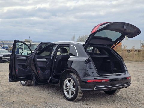 Audi Q5 2.0 Tdi S YN18YDU Black #4