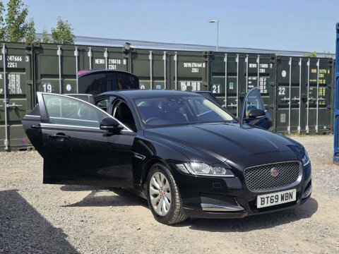 Jaguar XF 2.0D Portfolio Saloon Black #6