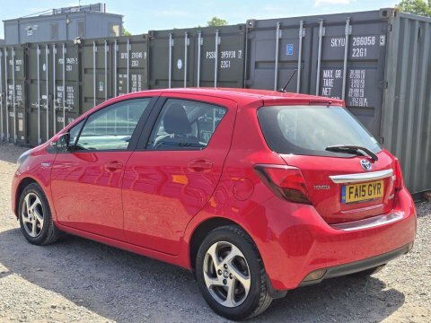 Toyota Yaris 1.5 Vvt-h Icon FA15GYR Red #5