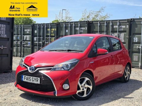 Toyota Yaris 1.5 Vvt-h Icon FA15GYR Red