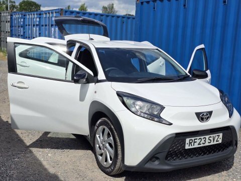 Toyota Aygo X 1.0 Vvt-i Pure RF23SVZ White #6