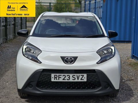 Toyota Aygo X 1.0 Vvt-i Pure RF23SVZ White #2