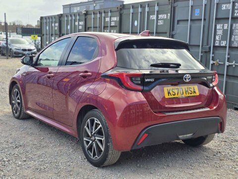 Toyota Yaris 1.5 Vvt-h Design KS70HSA Red #4